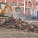 聊城回收塑膠跑道人造草坪拆除清運(yùn)出售二手仿真草坪打磨塑膠場(chǎng)地