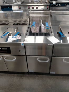 電單缸單篩炸爐連柜400*900*850+120mm12KW/380V