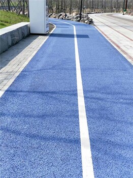 來(lái)賓市彩色透水路面打造時(shí)尚旅游城市，地坪施工指導服務(wù)