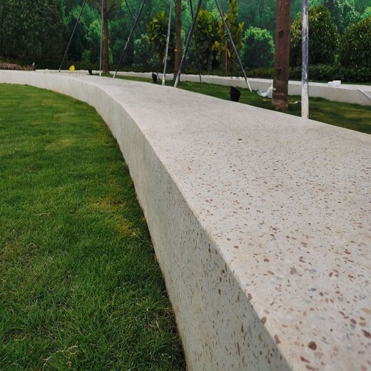 齊齊哈爾公園水洗石透水路面及礫石聚合物仿石地坪廠家安排施工