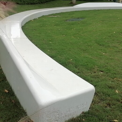 襄陽市公園輕奢型泰科砼坐凳個性化設(shè)計，泰克石座椅施工厚度