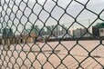 廣州市籃球場(chǎng)護(hù)欄安裝方法球場(chǎng)圍網(wǎng)現(xiàn)貨羽毛球場(chǎng)圍網(wǎng)包塑勾花網(wǎng)
