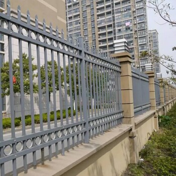 河南鄭州鋅鋼圍墻護欄庭院別墅廠區(qū)鐵藝圍墻護欄鋅鋼鐵柵欄