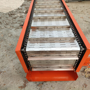 輕型爬坡鏈板輸送機(jī) 波紋鏈板輸送機(jī)廠家y1