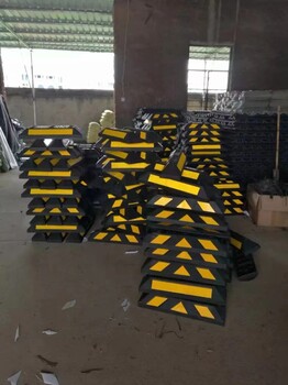 西安道閘擋車器,停車定位器,停車擋車器,停車阻位器