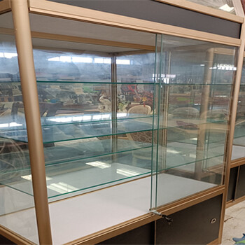 大連長期大量收購展示柜，貨架子，隔斷墻回收，工位鐵皮柜回收