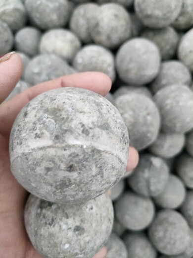西宁氧化铝球型号废氧化铝球回收