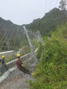 石山坡掛網(wǎng)邊坡防護(hù)網(wǎng)