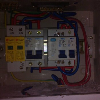 太原市电路故障维修插座短路漏电保护器安装更换