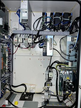 9成新兄弟鉆攻中心S700Z1