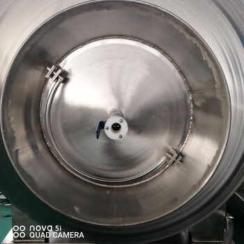 雞腿肉真空滾揉機，肉塊調味機