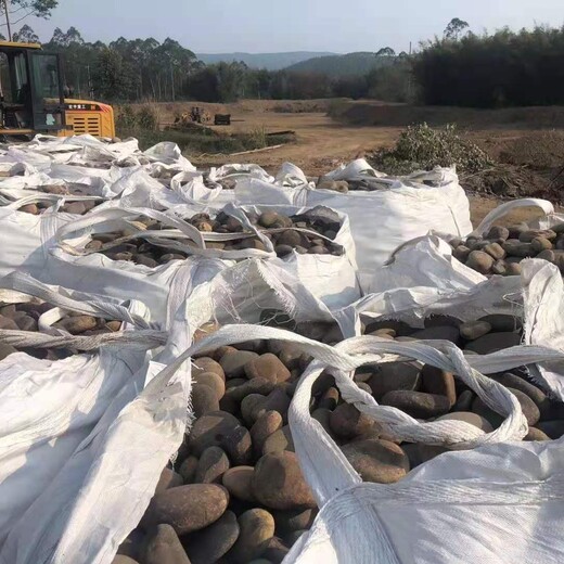 黔南惠水县变压器鹅卵石米黄色鹅卵石生产基地