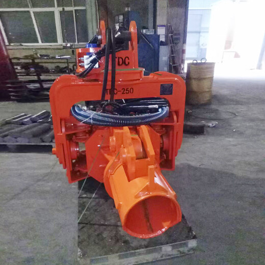 青海光伏樁工程壓樁機(jī)光伏打樁錘鉆孔機(jī)太陽(yáng)能光伏發(fā)電螺旋鉆機(jī)