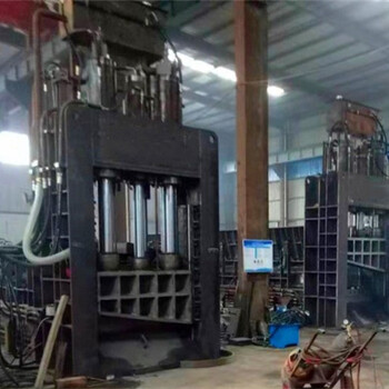 龍門式廢鋼切斷機-龍門式廢鐵切斷機