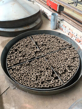 重庆彭水小型无烟环保炭化炉-高温原木卧式炭化炉
