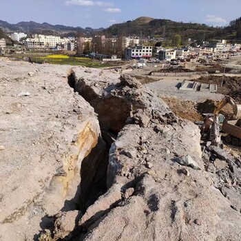 河北承德中德鼎立气体膨胀施工队