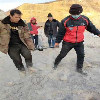 果洛藏族自治州中德鼎立气体爆破比起传统爆破的优势