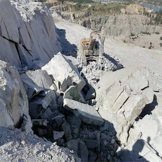 贵州黔西南二氧化碳致裂爆破矿山岩石开采设备