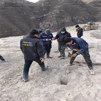 楚雄挖機帶動式巖石爆破器介紹用途
