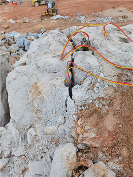 安徽巢湖矿山岩石分裂劈裂机实地考察
