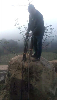 銅陵巖石分裂棒巖石分裂機(jī)實地考察