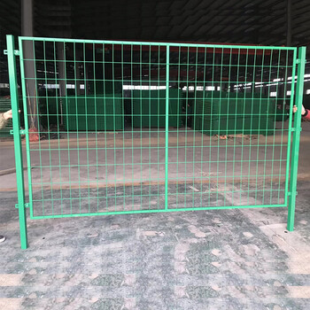 綠色網格浸塑隔離網護欄養殖場地圈地圍欄