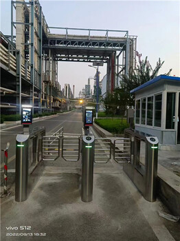 蒼山智能停車場、蒼山車牌識別道閘資訊