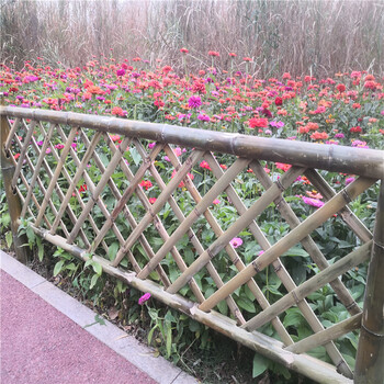 安阳文峰区绿化带花园栏杆碳化木桩竹篱笆竹子护栏