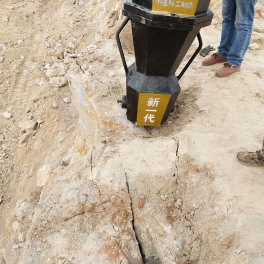 玉矿开采挖改式裂石器劈裂机