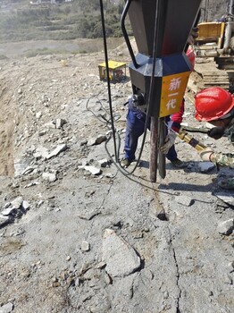 水泥混凝土路面破碎岩石分裂机