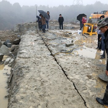 矿用采石场破除坚硬岩石开采岩石分裂机