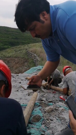 山西陽(yáng)泉二氧化碳爆破新型爆破設(shè)備