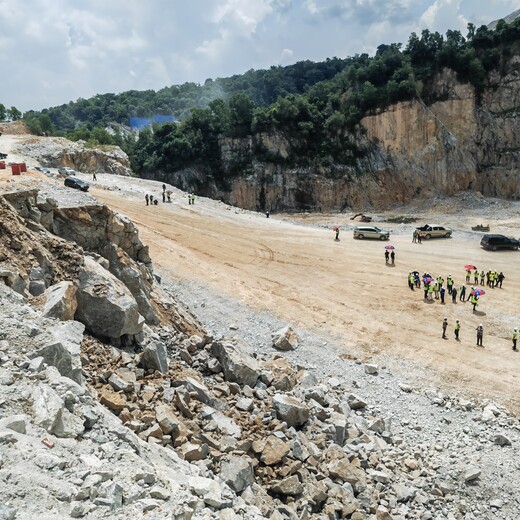 湖北仙桃二氧化碳气体爆破生产研发基地