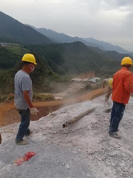 江西景德鎮氣體膨脹爆破露天煤礦