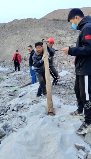 西双版纳矿山露天开采静态爆破机械厂家