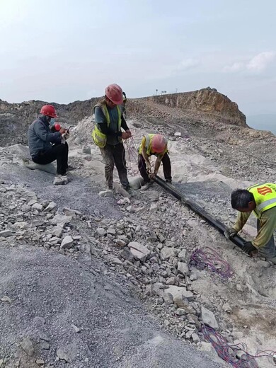 海南省直辖铁矿洞采回采空气爆破新型矿山设备厂家