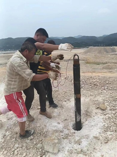 青海海北气体爆破膨胀露天矿山开采