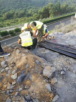 安徽巢湖矿山露天开采液态二氧爆破