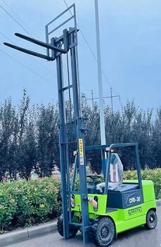 四輪電動(dòng)叉車價(jià)格表純電動(dòng)叉車出售電動(dòng)升降叉車多少錢