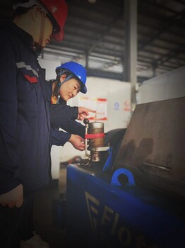 黃南州C4E離心脫水機螺旋大端加工華德技術三十年