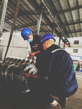新疆塔城福樂(lè)偉食品臥螺離心機(jī)維修華德技術(shù)好