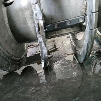 新疆博尔塔拉中达离心机差速器油脂5台维修