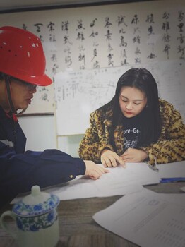 D3LL臥螺離心機(jī)PLC配電柜離心機(jī)聯(lián)系華德周經(jīng)理江西上饒