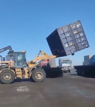 裝載機(jī)鏟車抓木頭爪子鏟車光伏叉子鏟車叉磚抓鋼管爪子價格