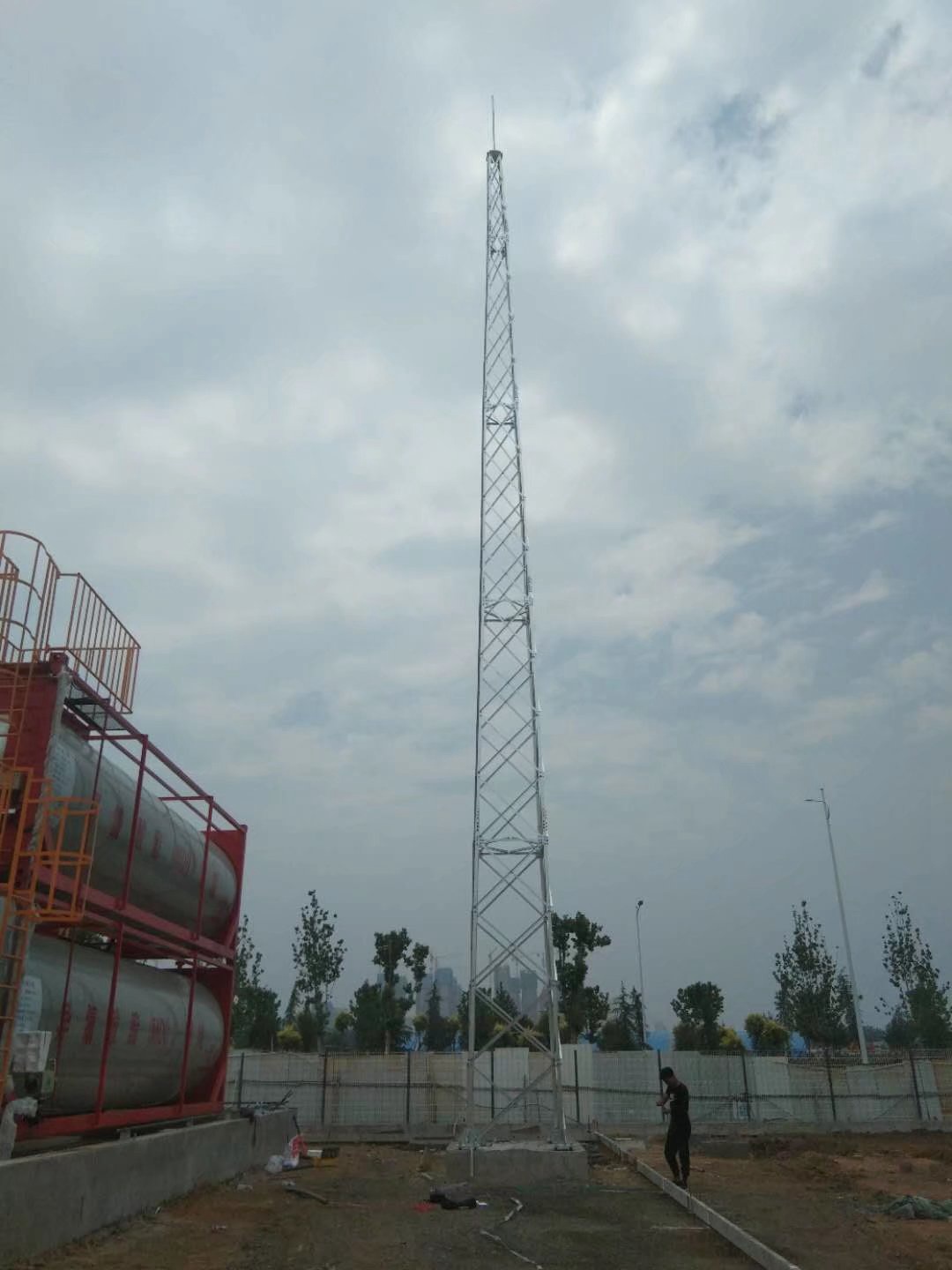 35米GFL2-15不锈钢避雷针塔，30米防火瞭望监控塔