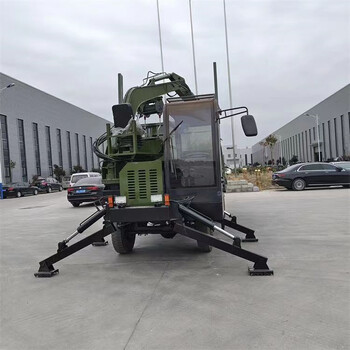 8噸四不像隨車挖農(nóng)用四驅(qū)挖掘機(jī)挖沙挖土全液壓爬山王
