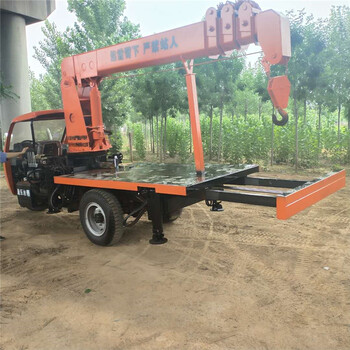 5噸三輪移動(dòng)車(chē)載吊機園林綠化移樹(shù)吊祥運虎三馬子隨車(chē)吊