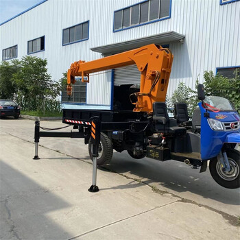園林綠化車載吊機(jī)自卸車廂三輪隨車吊三輪車加裝吊機(jī)自備吊