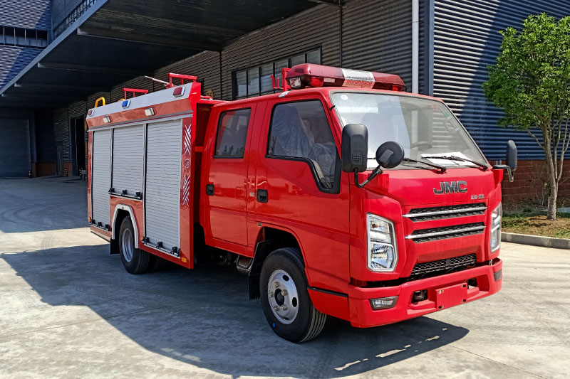 江铃2.5吨水罐消防车,企业\社区\城镇应急救援灭火小型消防车