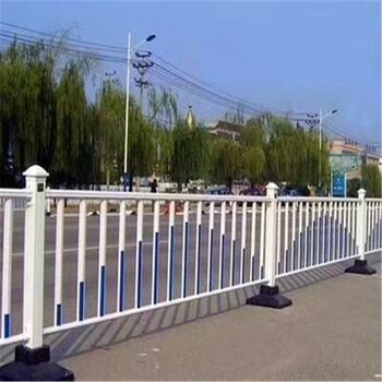 市政护栏城市公路中央防撞栏杆人车分流隔离围栏可定制